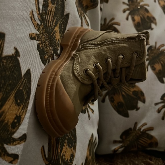 Toddler Zara boots - Picture 4 of 4